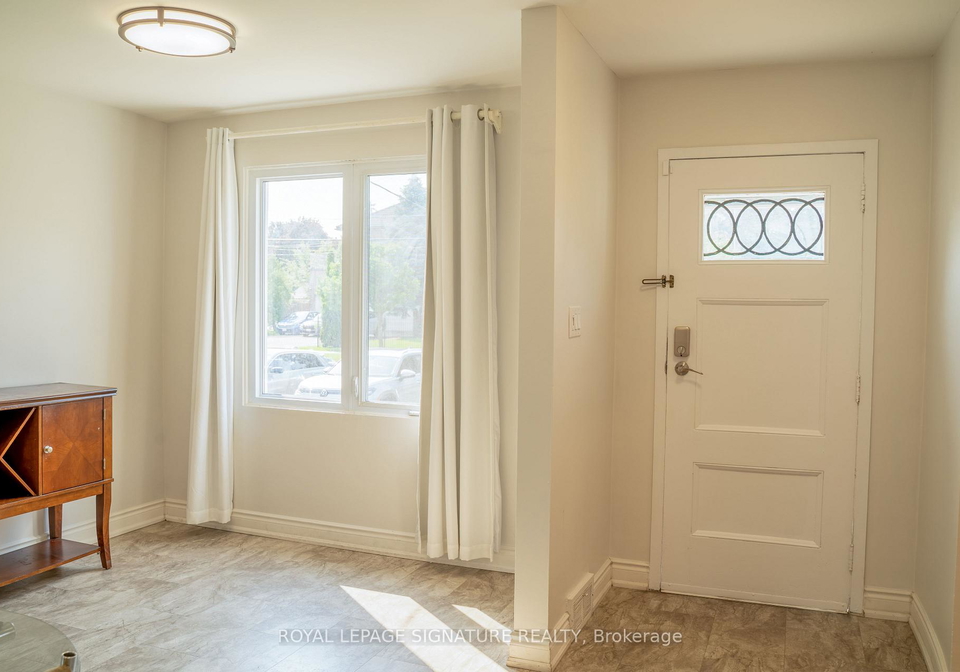 42-kingsview-boulevard-toronto-etobicoke-ontario-w13663912