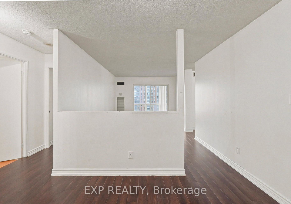155-hillcrest-avenue-mississauga-ontario-w13663956