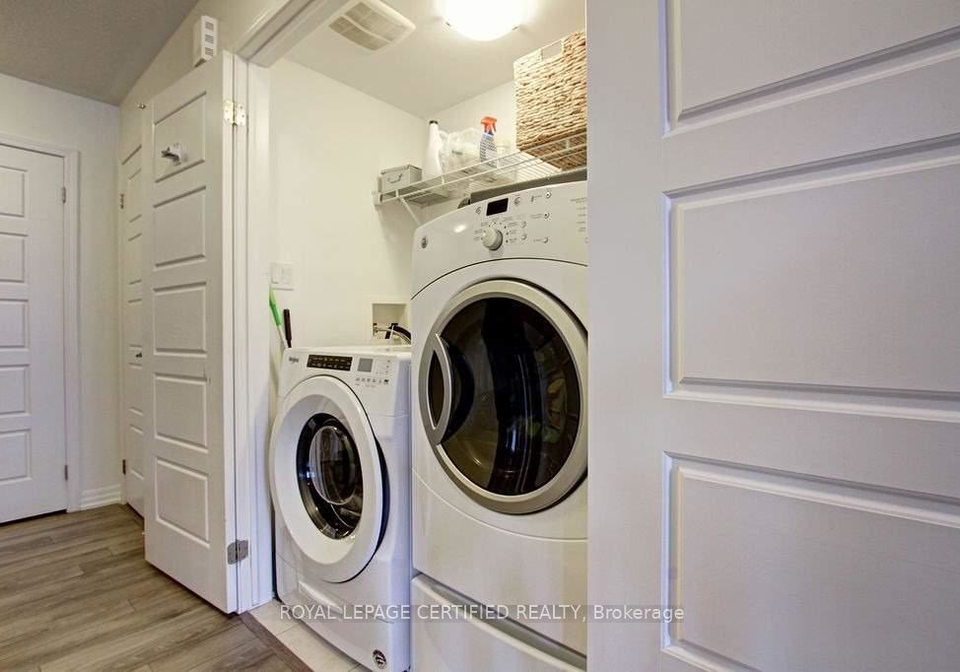 213-betsy-drive-n-oakville-ontario-w13664050