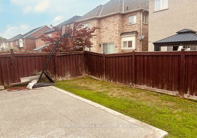 3-lindyfalls-drive-brampton-ontario-w13664058