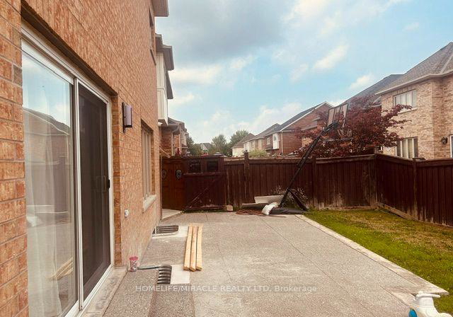 3-lindyfalls-drive-brampton-ontario-w13664058