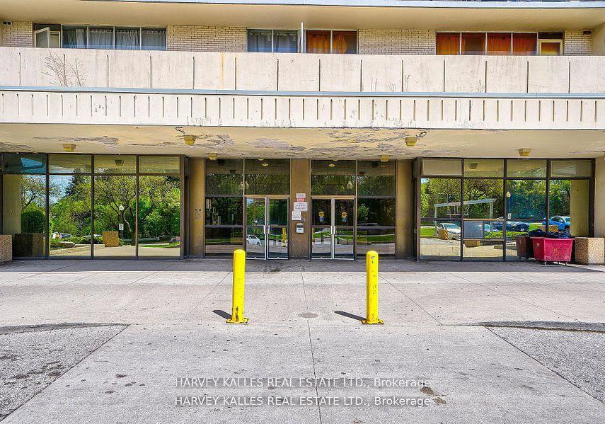 2000-sheppard-avenue-w-toronto-york-ontario-w13664104