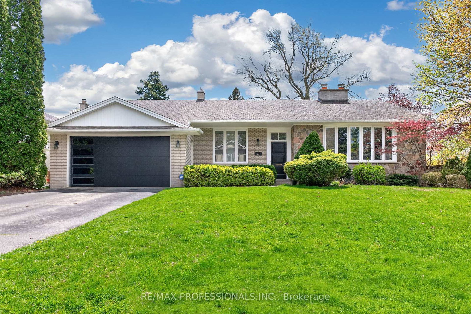 23-ravensbourne-crescent-toronto-etobicoke-ontario-w13664108