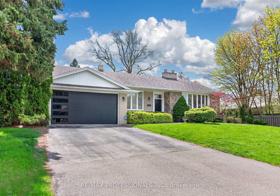 23-ravensbourne-crescent-toronto-etobicoke-ontario-w13664108