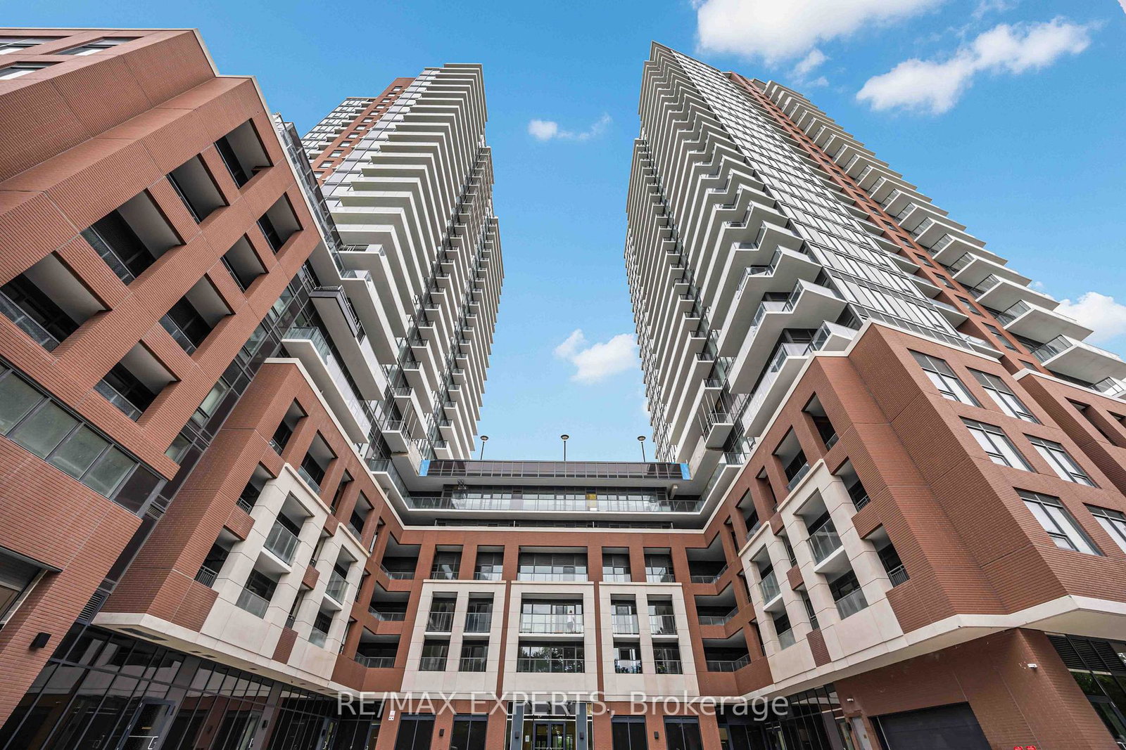 4010-eglinton-avenue-w-toronto-etobicoke-ontario-w13664258