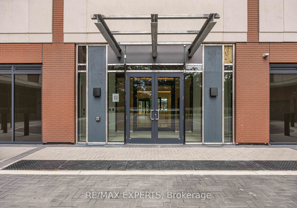4010-eglinton-avenue-w-toronto-etobicoke-ontario-w13664258