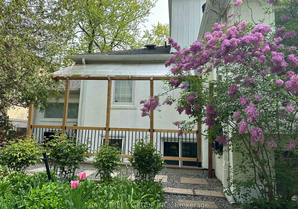 460-chartwell-road-oakville-ontario-w13664758
