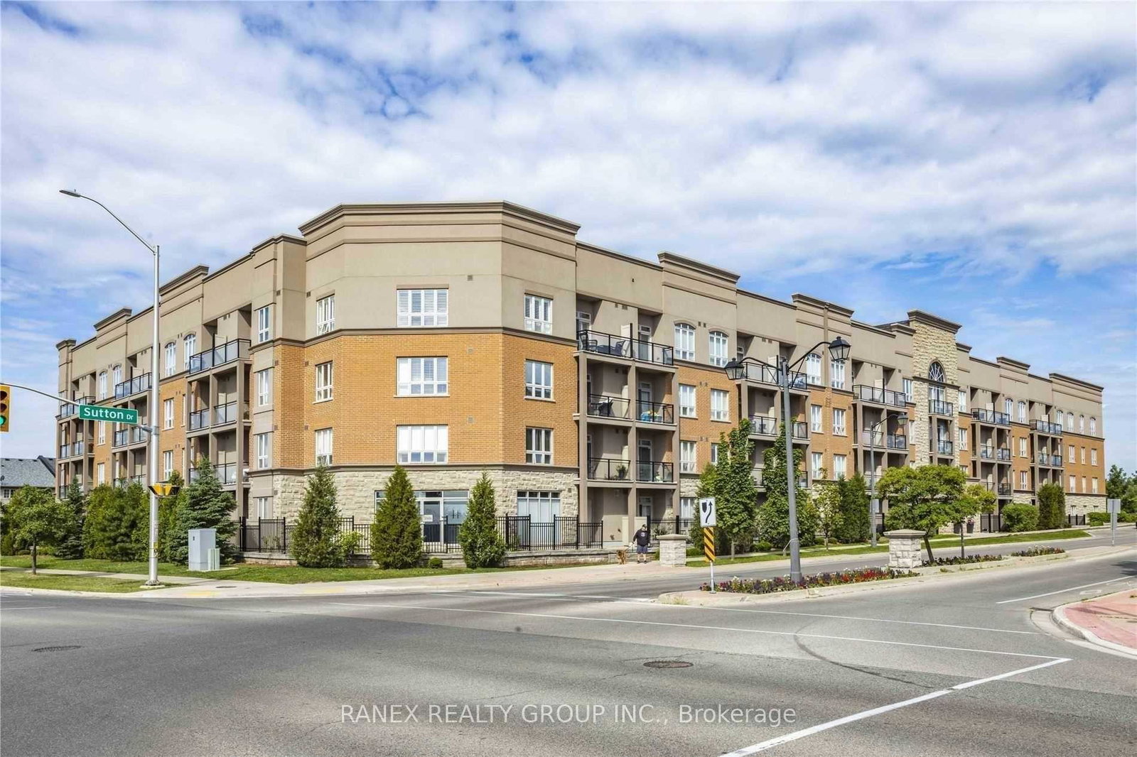 5317-upper-middle-road-burlington-ontario-w13664906