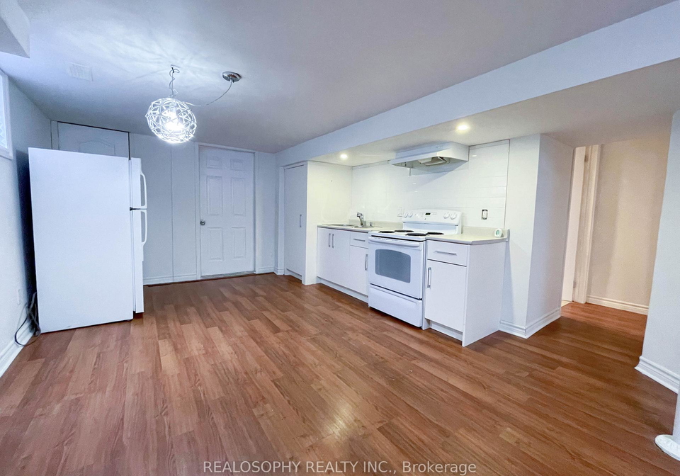 95-royal-york-road-toronto-etobicoke-ontario-w13664916
