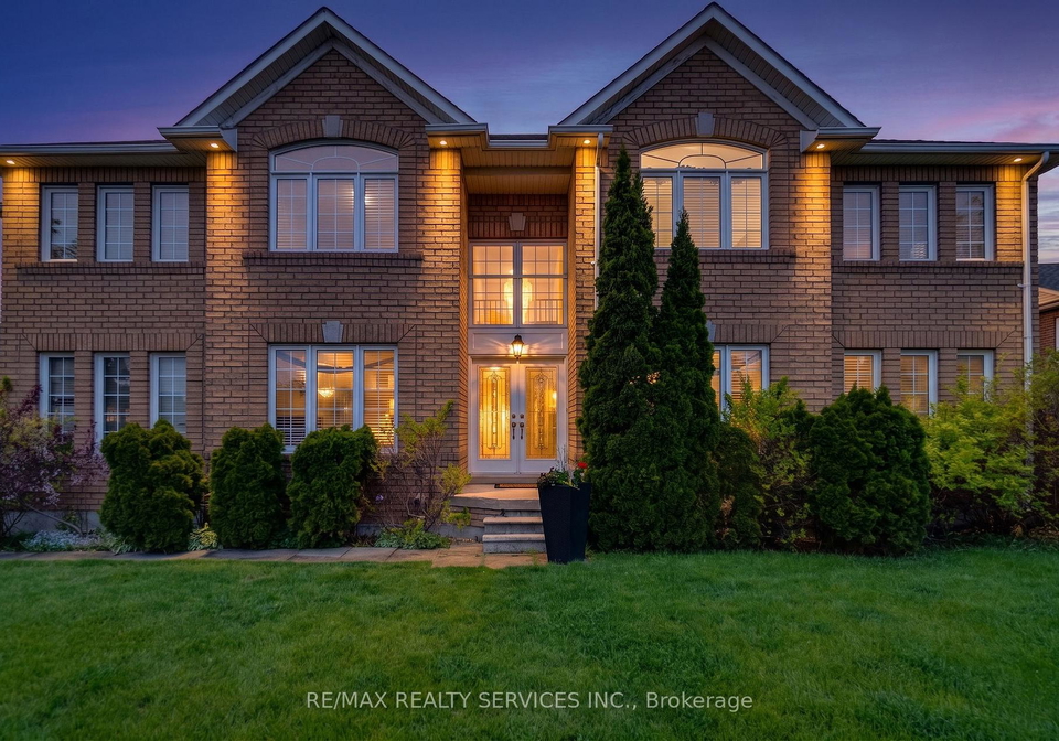 7419-black-walnut-trail-mississauga-ontario-w13664930