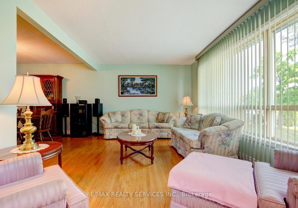 21-finchgate-boulevard-brampton-ontario-w13665386