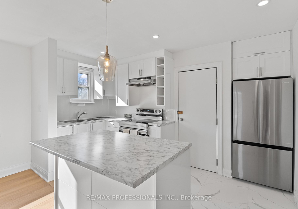 308-jane-street-toronto-toronto-ontario-w13665402