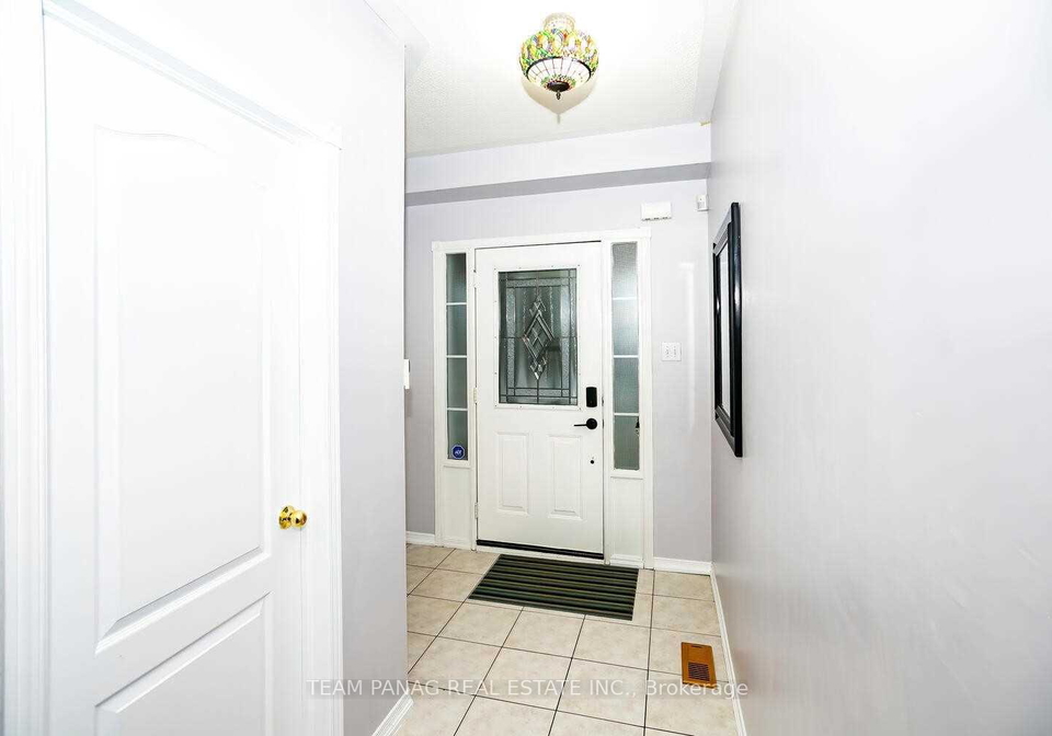 4-queen-anne-drive-brampton-ontario-w13665674