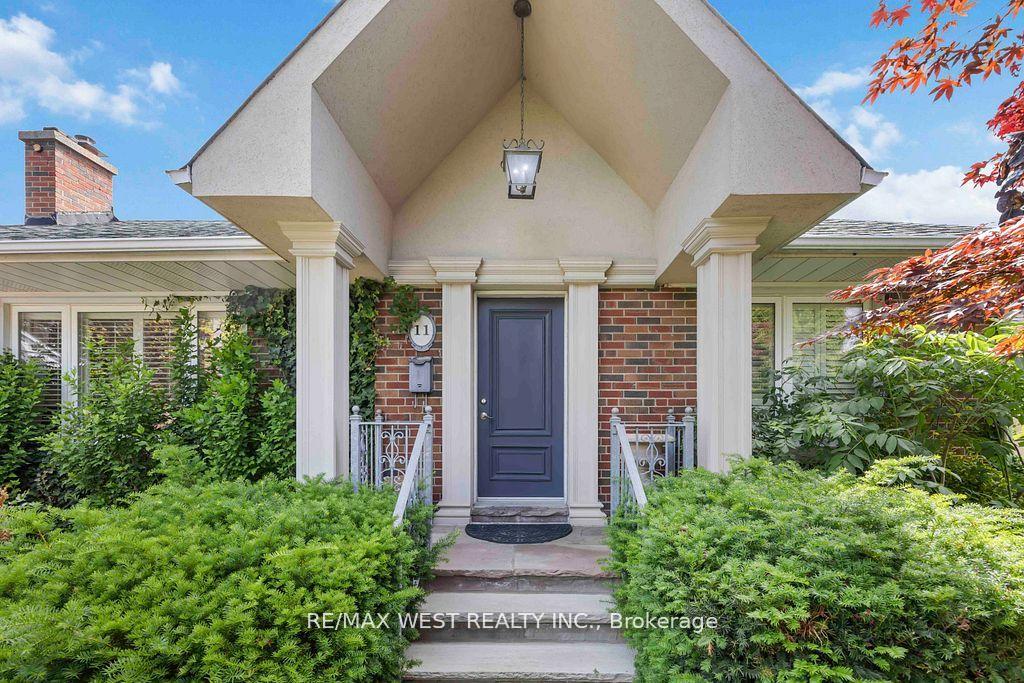 11-duval-drive-toronto-north-york-ontario-w13665808