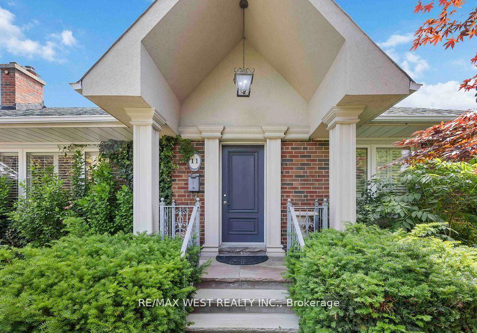 11-duval-drive-toronto-north-york-ontario-w13665808