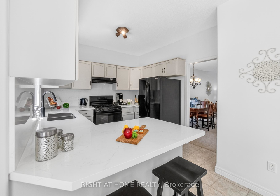 72-beardmore-crescent-halton-hills-ontario-w13665870
