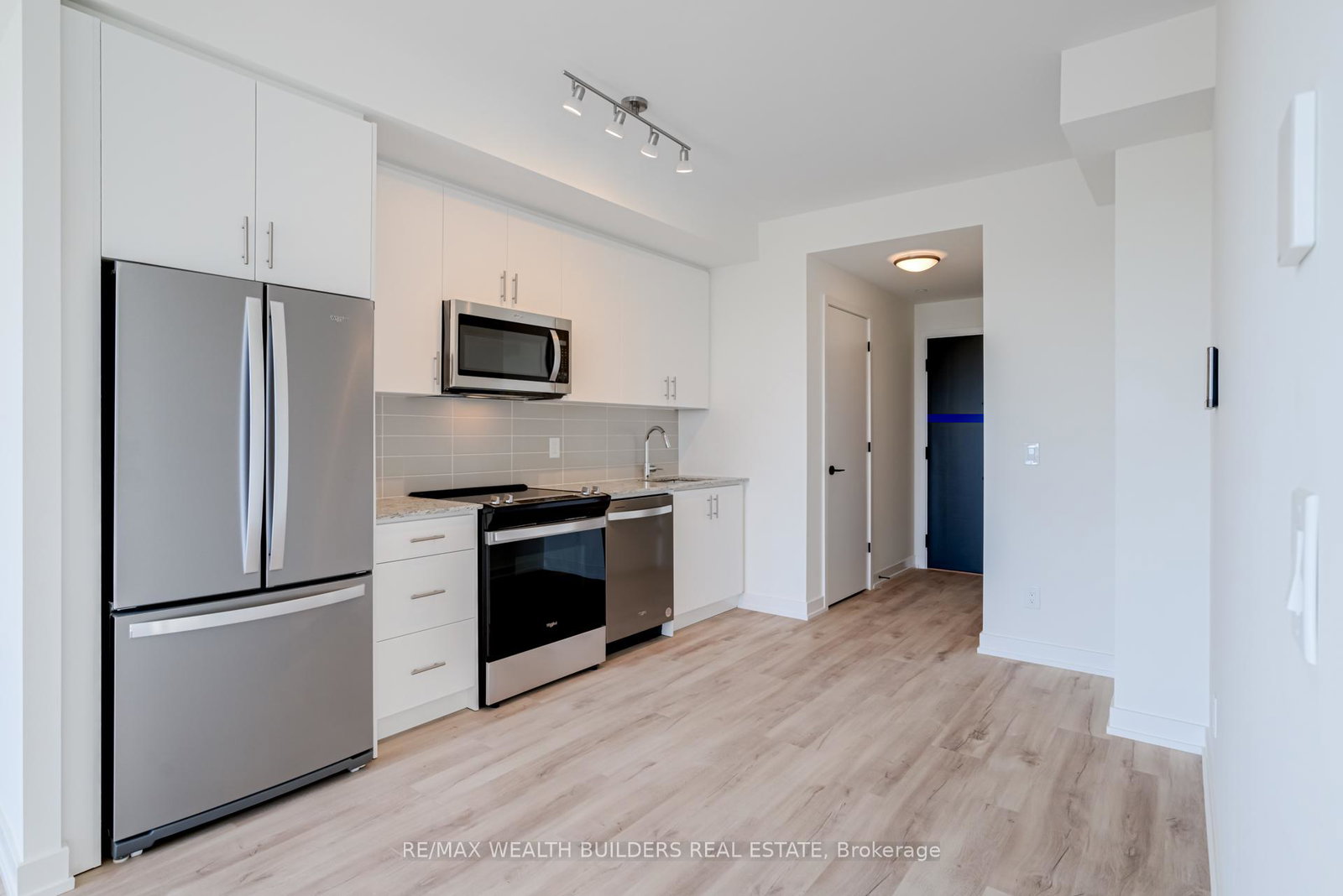 335-wheat-boom-drive-oakville-ontario-w13666092
