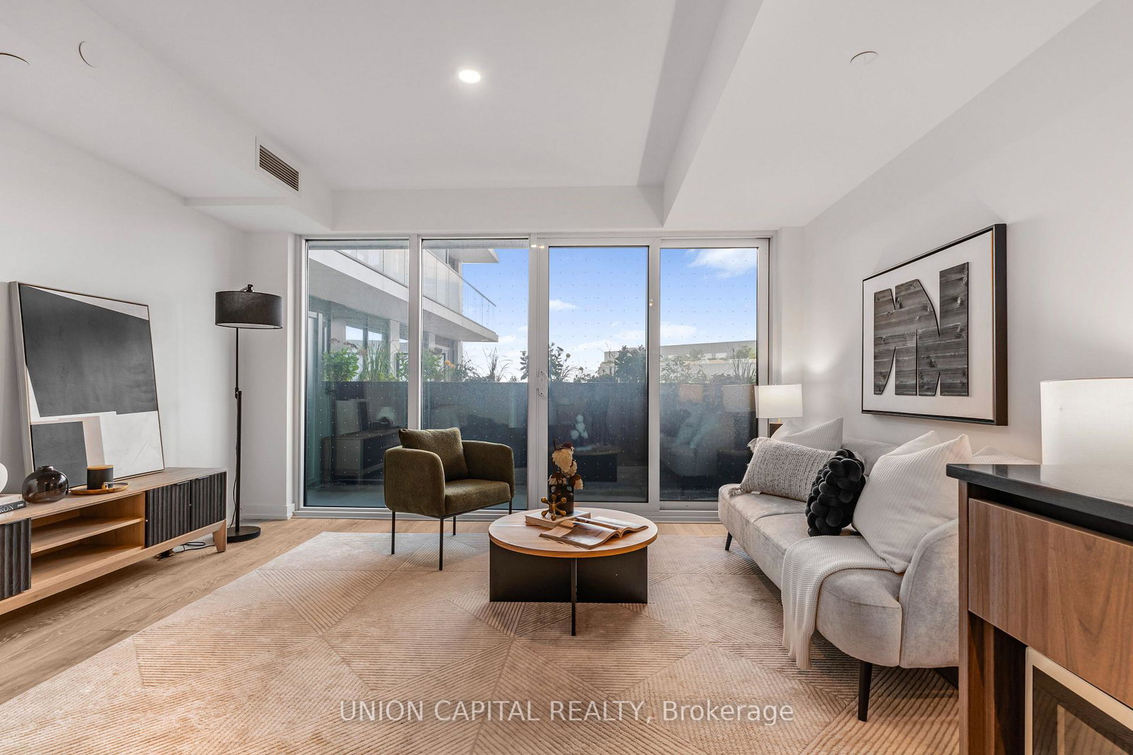 1100-sheppard-avenue-w-toronto-york-ontario-w13666256