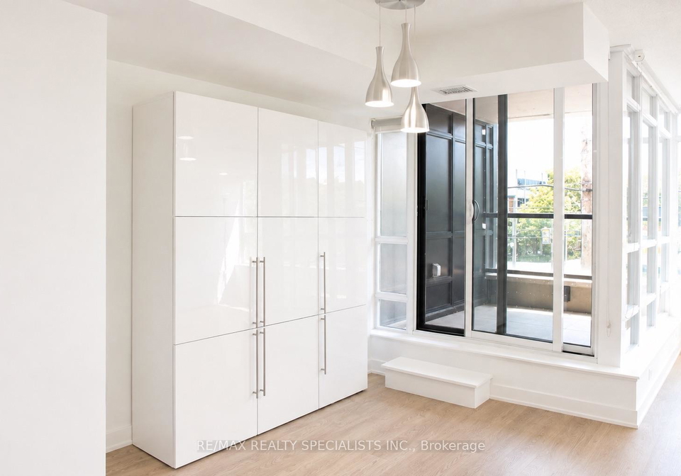11-superior-avenue-toronto-etobicoke-ontario-w13666384