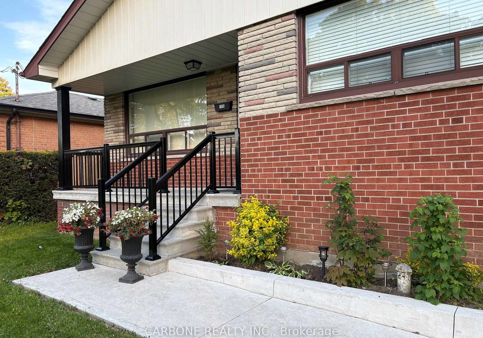 105-hallsport-crescent-toronto-york-ontario-w13666436