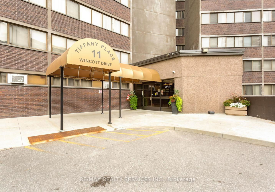 wincott-drive-toronto-etobicoke-ontario-w13666648