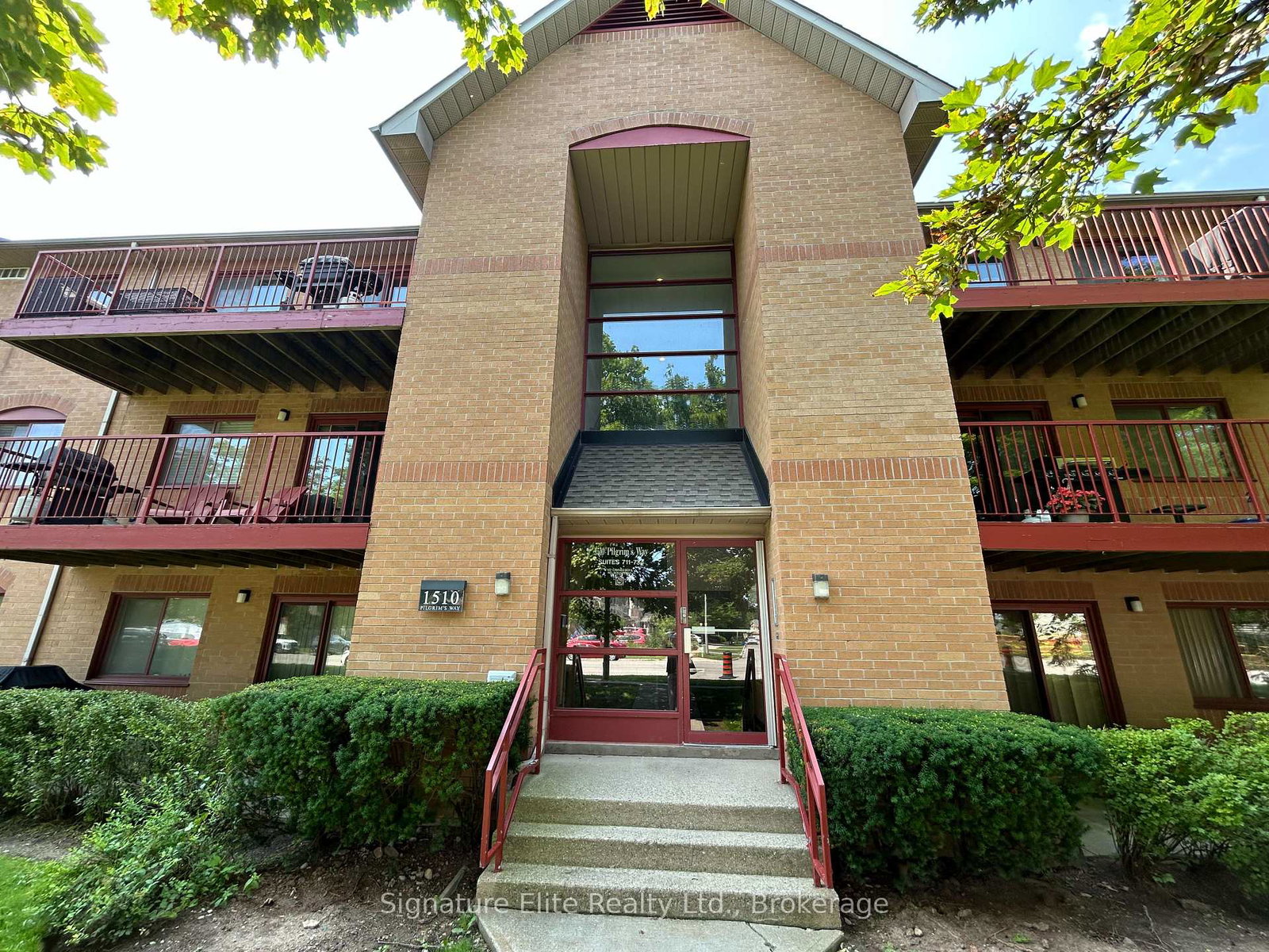 1510-pilgrims-way-oakville-ontario-w13667130