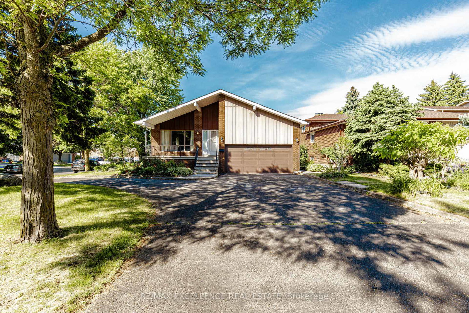15-maidstone-crescent-brampton-ontario-w13667132