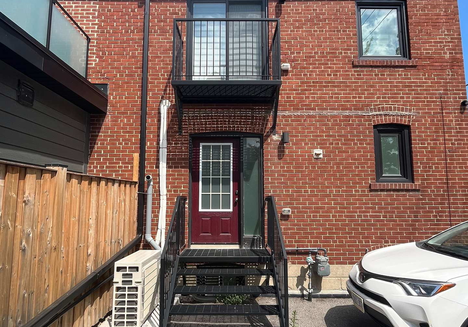 2-harold-street-toronto-etobicoke-ontario-w13667180