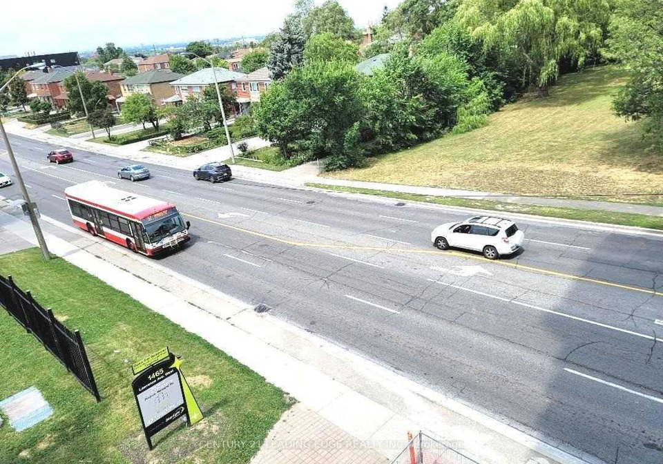 1461-lawrence-avenue-toronto-north-york-ontario-w13667404