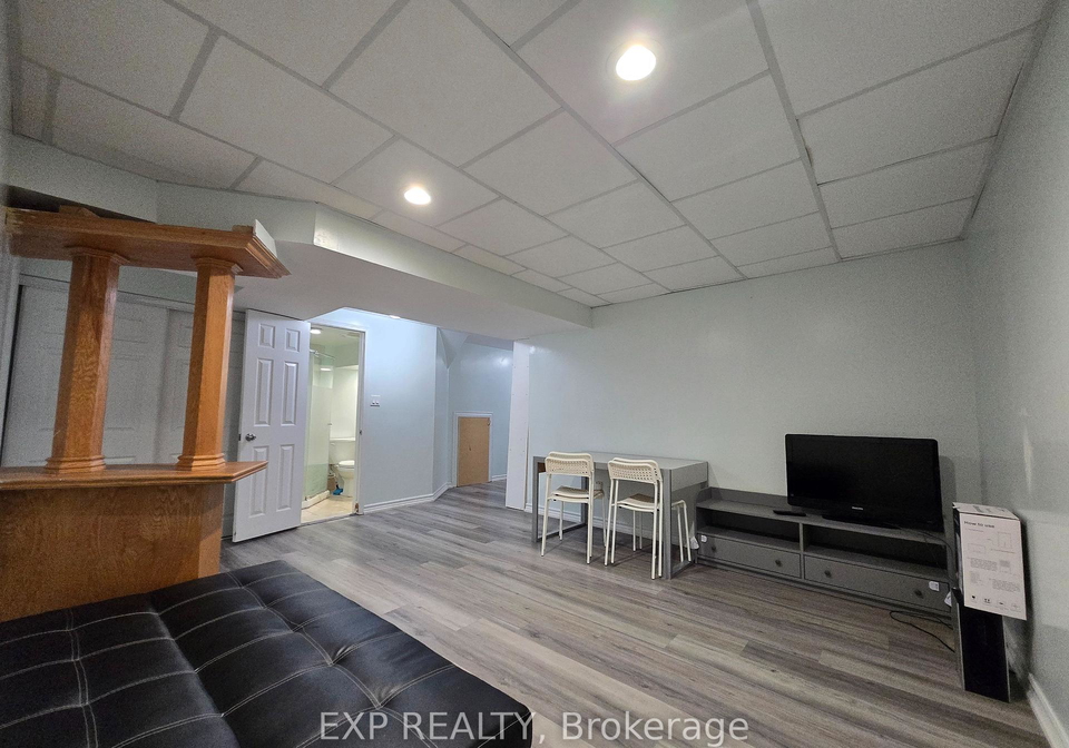 253-hollymount-drive-mississauga-ontario-w13667416