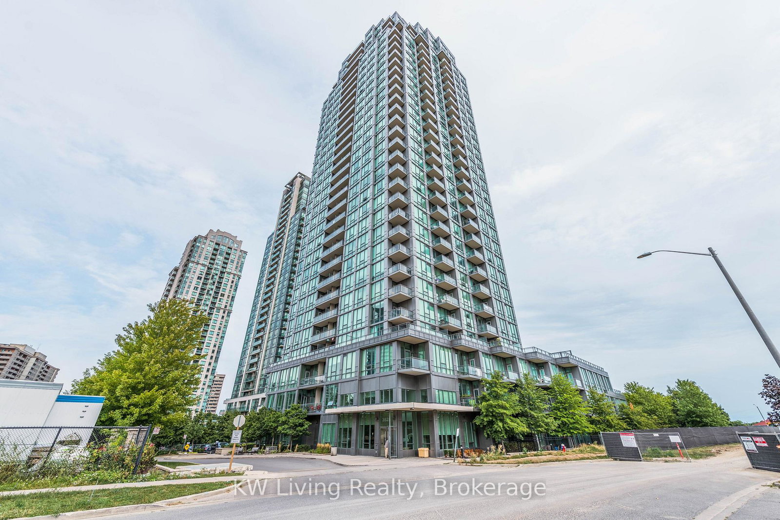 3525-kariya-drive-mississauga-ontario-w13667422