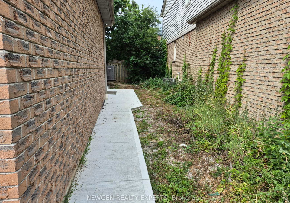 2878-rainwater-drive-mississauga-ontario-w13667484
