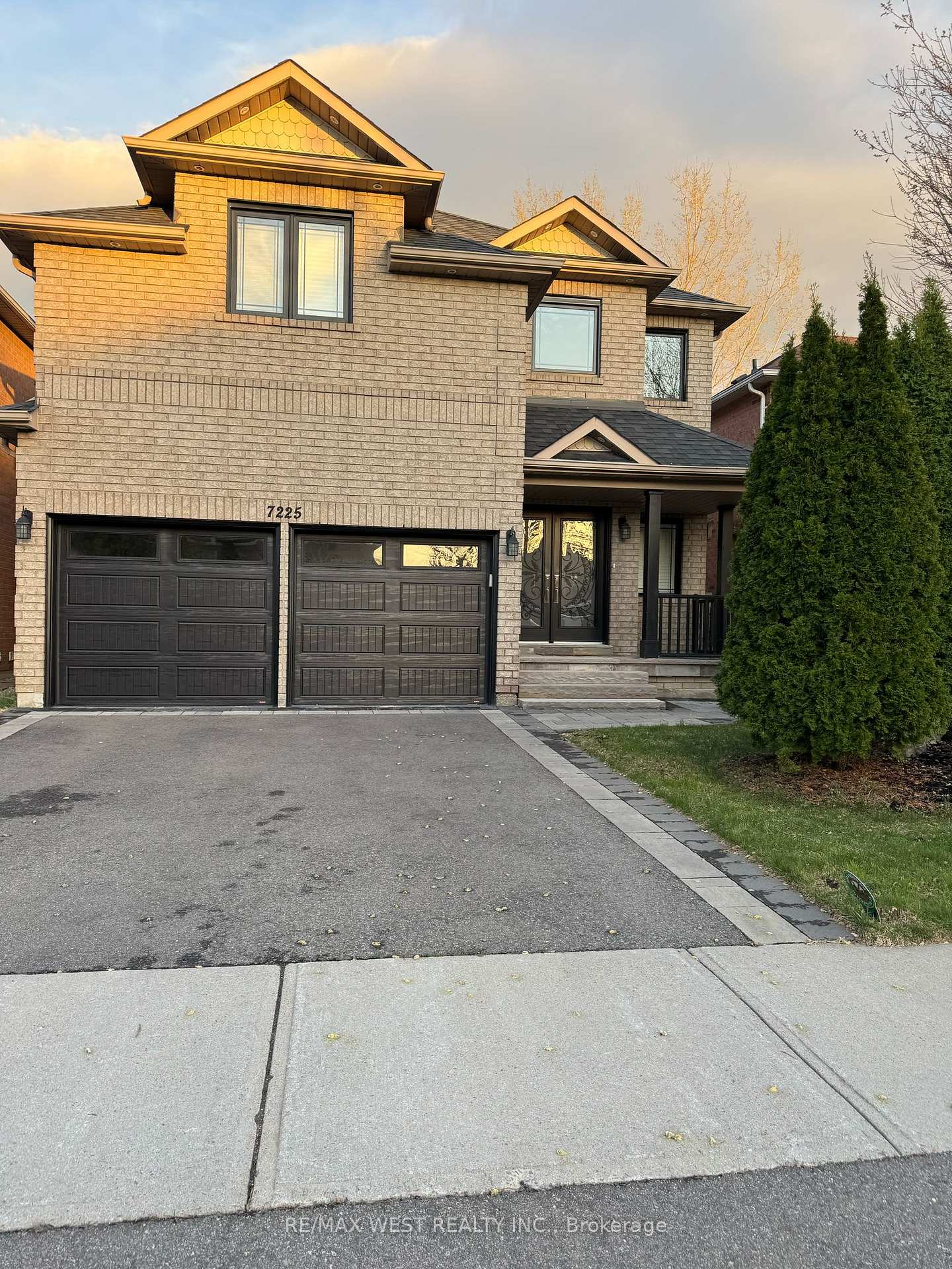 7225-dime-crescent-mississauga-ontario-w13667524