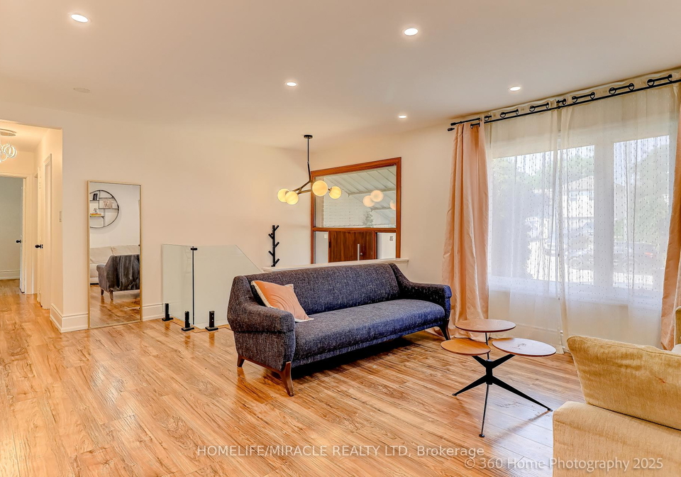 568-weir-avenue-oakville-ontario-w13667672