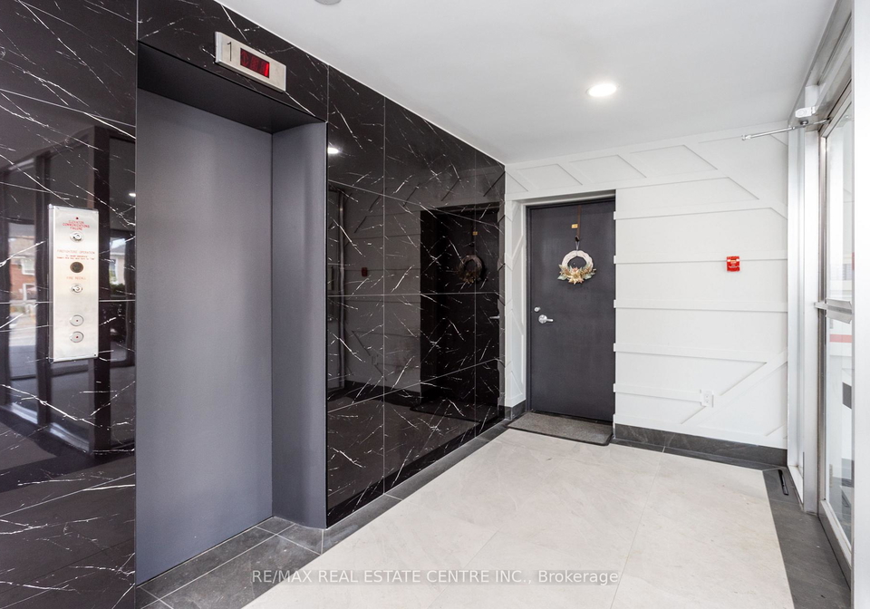 371-lakeshore-road-w-mississauga-ontario-w13667736