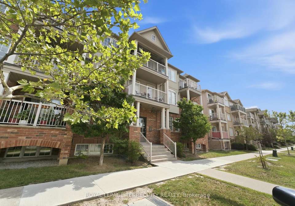 141-isaac-devins-boulevard-toronto-york-ontario-w13668008