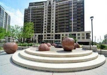 1070-sheppard-avenue-w-toronto-york-ontario-w13668078