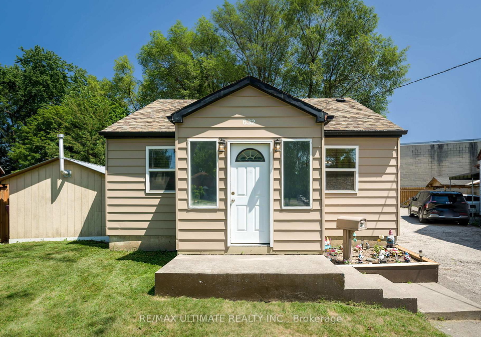 632-trethewey-drive-toronto-north-york-ontario-w13668130