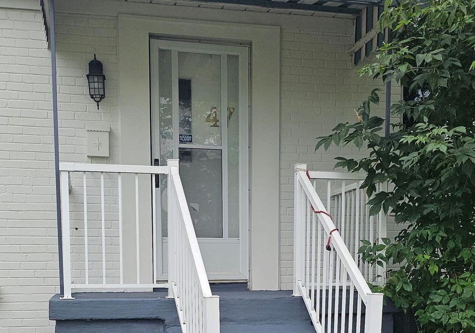 47-stayner-avenue-toronto-north-york-ontario-w13668364