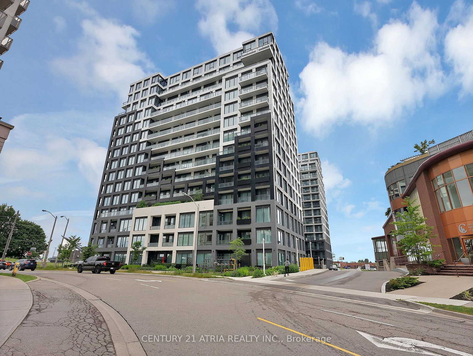 1100-sheppard-avenue-w-toronto-york-ontario-w13668448