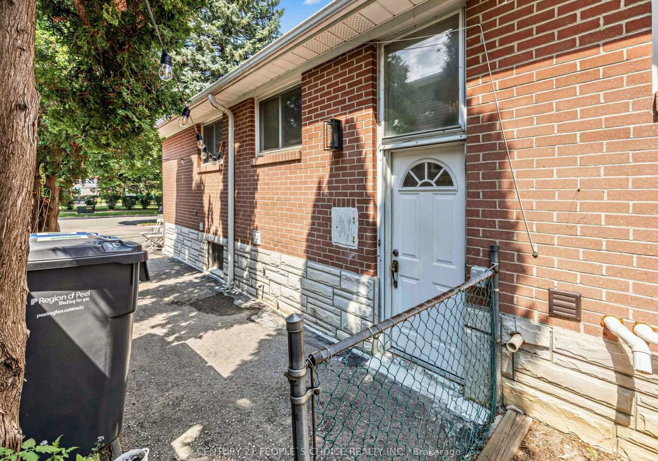 1465-glen-rutley-circle-mississauga-ontario-w13668456