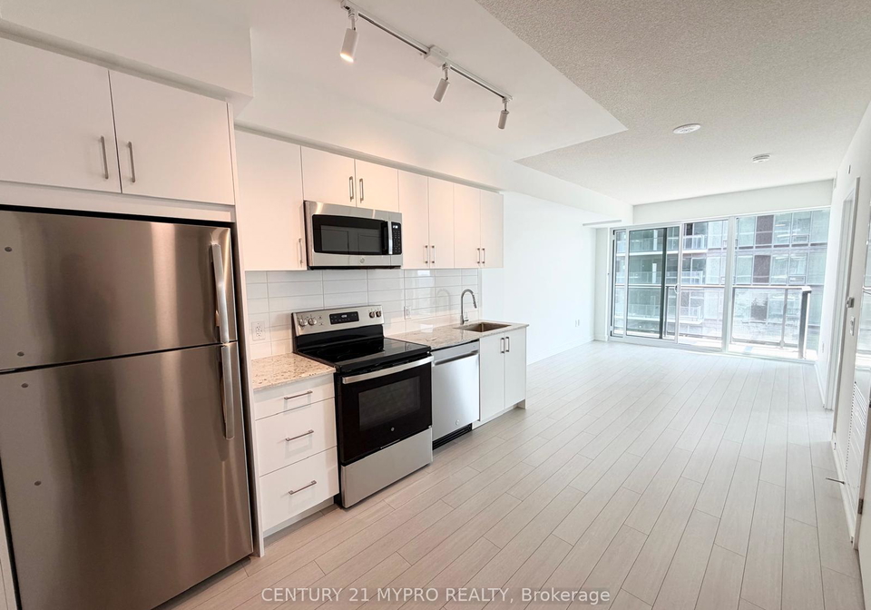 4010-eglinton-avenue-w-toronto-etobicoke-ontario-w13668586