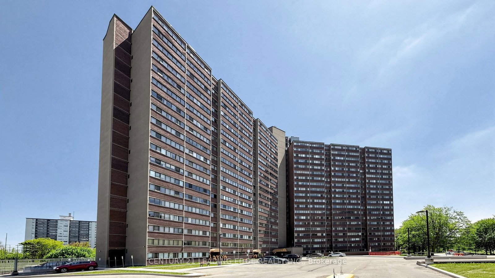 11-wincott-drive-toronto-etobicoke-ontario-w13668592