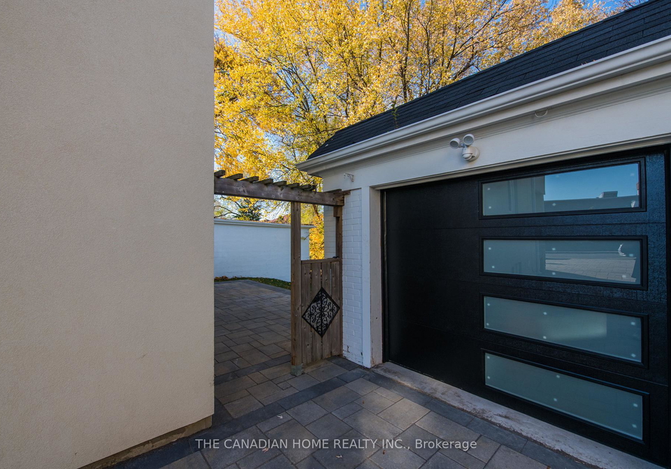 8-clearview-heights-toronto-north-york-ontario-w13668706