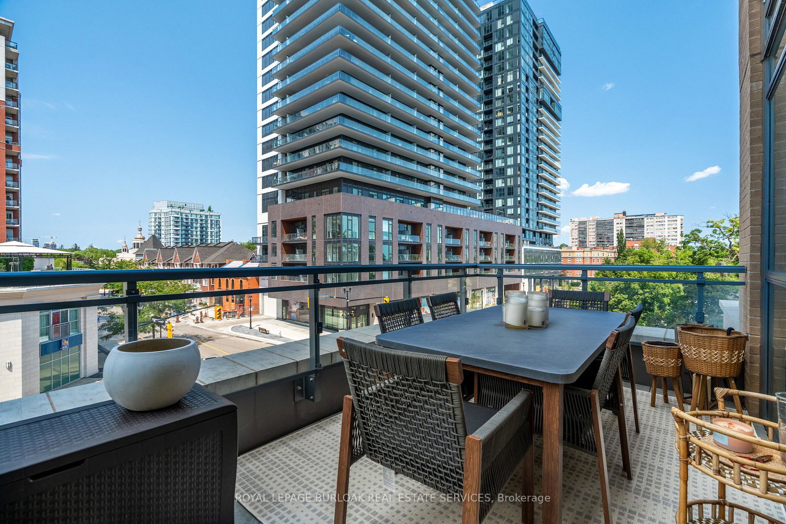 2060-lakeshore-road-burlington-ontario-w13668720