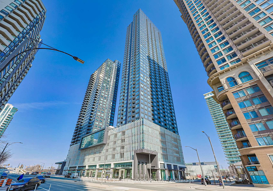 395-square-one-drive-mississauga-ontario-w13668874