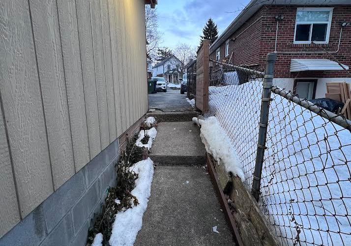 208-rosemount-avenue-toronto-north-york-ontario-w13668906
