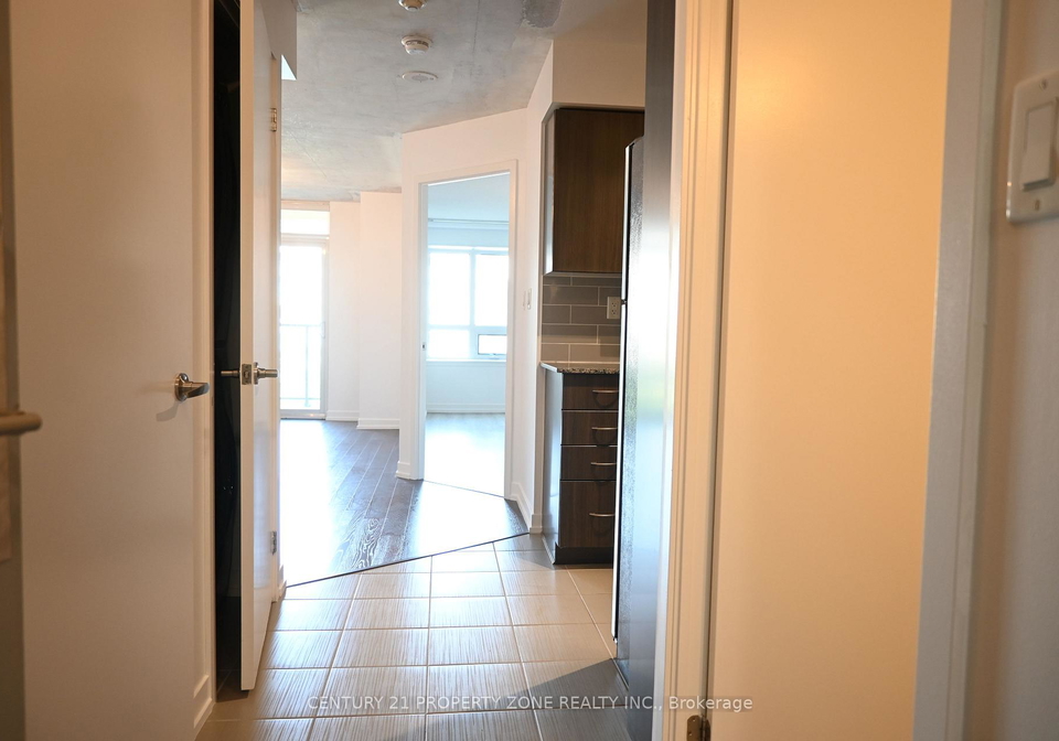 816-lansdowne-avenue-toronto-toronto-ontario-w13668936