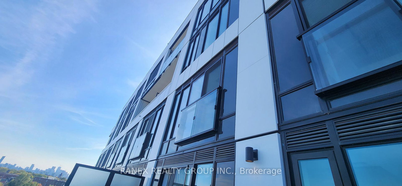 2720-dundas-street-w-toronto-toronto-ontario-w13668976