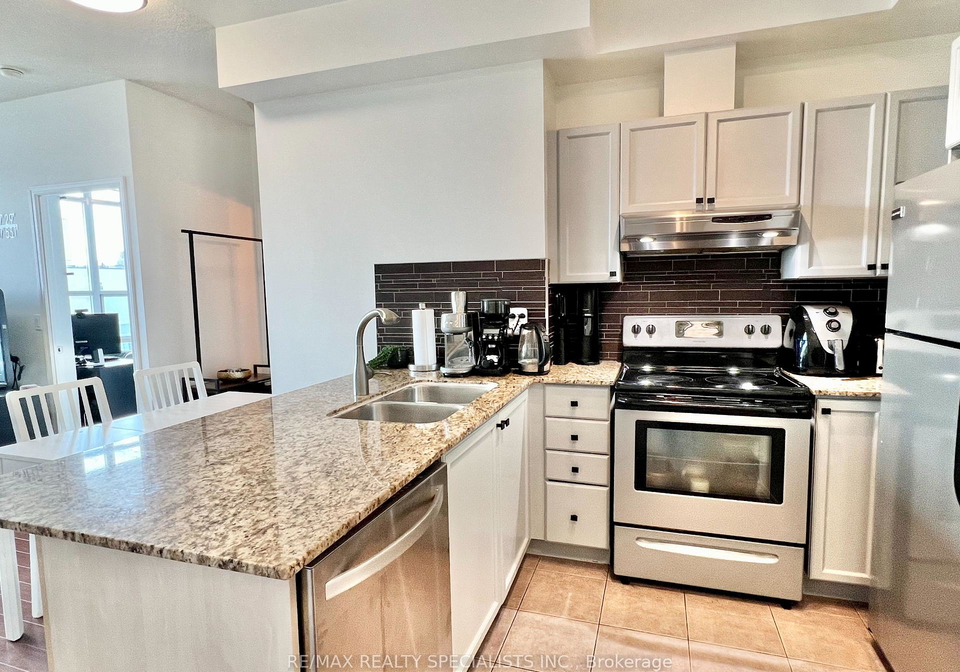 33-elm-drive-w-mississauga-ontario-w13668998